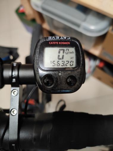 Computer ukazuje 563.2 km